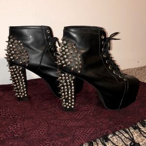 Jeffrey Campbell spiked Lita